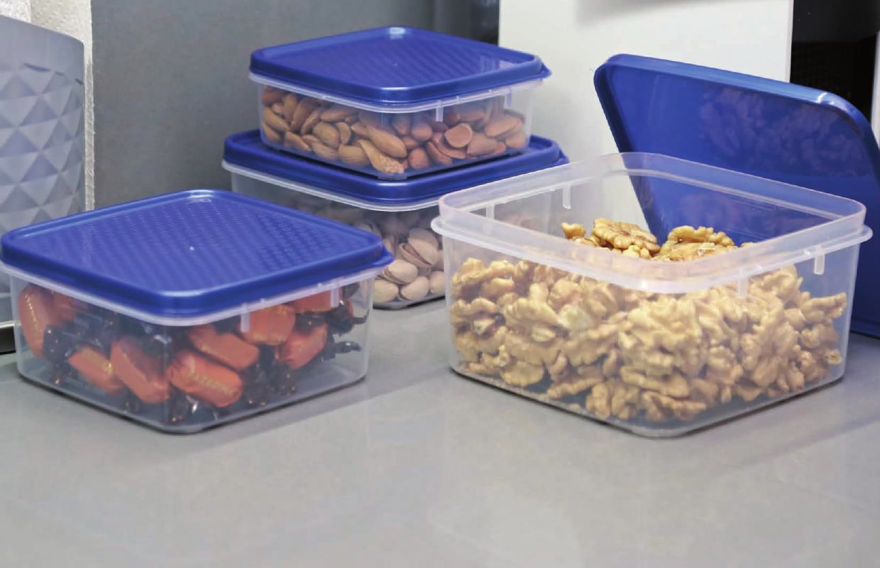Shallow Store Smart Containers arranged for everyday food storage