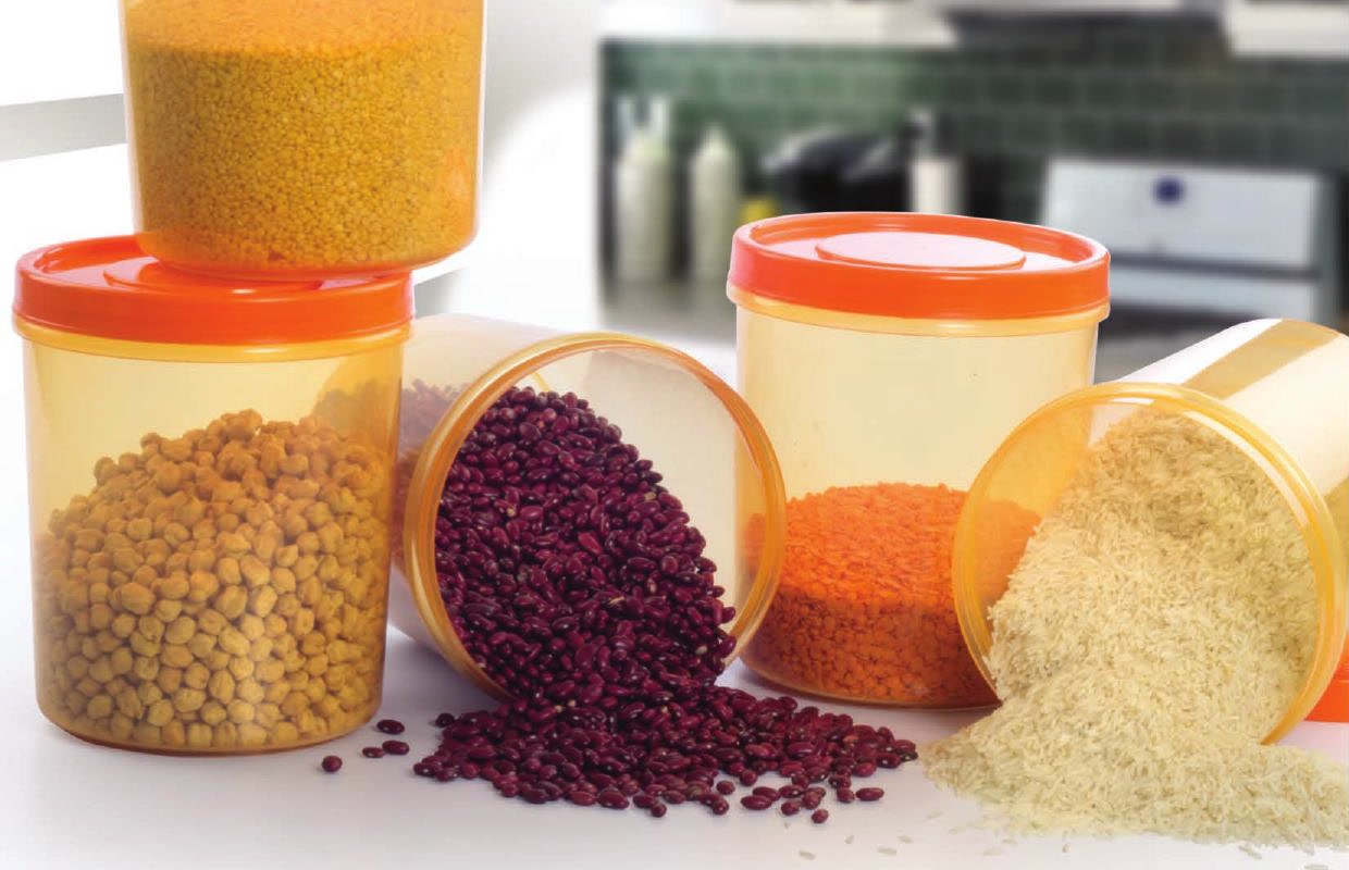 Super Seal Plain Containers arranged for everyday food storage